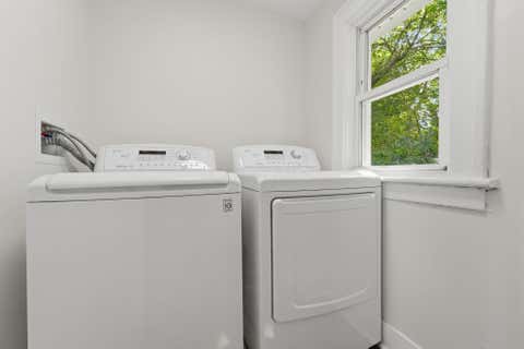 Tiny photo for 383 S Wayne Avenue, Columbus, OH 43204 (MLS # 226028924)