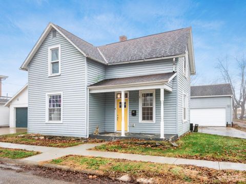 Photo of 37 Lotspeich Avenue, London, OH 43140 (MLS # 225046263)