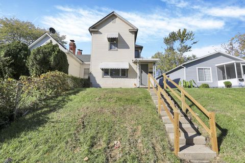 Photo of 139 Belvidere Avenue, Columbus, OH 43223 (MLS # 225039930)