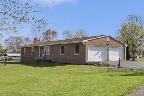 Photo of 7974 Braun Road, Groveport, OH 43125 (MLS # 226038593)