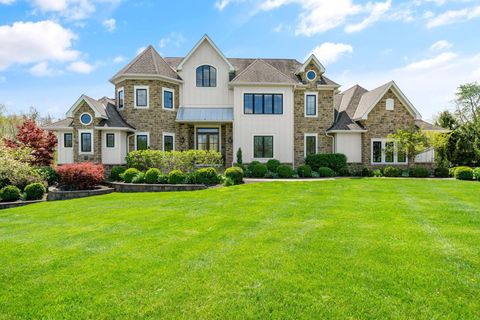 Photo of 129 Orchard Wood Path, Granville, OH 43023 (MLS # 226013037)