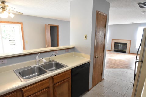 Tiny photo for 3693 Charlemonte Way 4 #4, Canal Winchester, OH 43110 (MLS # 226039364)