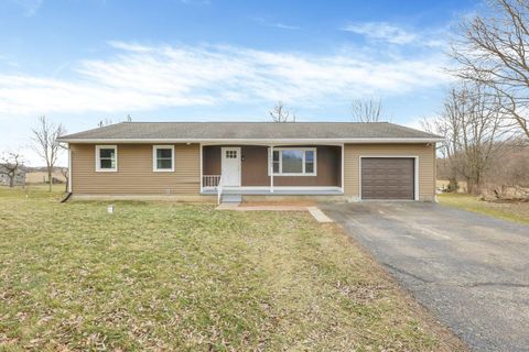 Photo of 7545 Royalton Road SW, Lancaster, OH 43130 (MLS # 226011258)