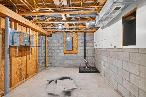 Tiny photo for 4068 Gallatin Drive, Columbus, OH 43207 (MLS # 226040170)