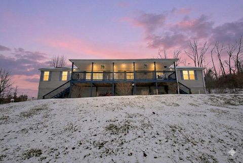 Photo of 10648 Watson Road SE, Heath, OH 43056 (MLS # 226006051)