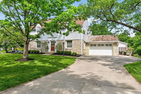 Tiny photo for 3698 Irving Way N, Columbus, OH 43214 (MLS # 226027347)