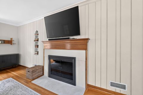 Tiny photo for 3698 Irving Way N, Columbus, OH 43214 (MLS # 226027347)