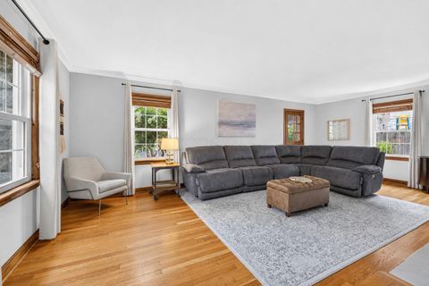 Tiny photo for 3698 Irving Way N, Columbus, OH 43214 (MLS # 226027347)
