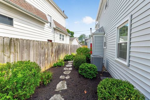 Tiny photo for 3698 Irving Way N, Columbus, OH 43214 (MLS # 226027347)