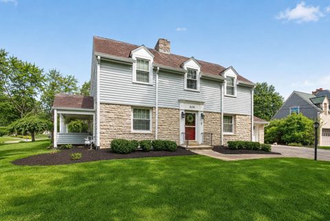 Tiny photo for 3698 Irving Way N, Columbus, OH 43214 (MLS # 226027347)