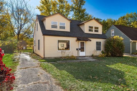 Photo of 1743 Ransburg Avenue, Columbus, OH 43223 (MLS # 225042399)