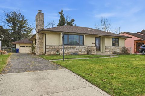 Photo of 2807 Dover Road, Columbus, OH 43209 (MLS # 225044567)