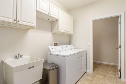 Tiny photo for 4111 Aumbrey Court 35 #35, New Albany, OH 43054 (MLS # 226017930)