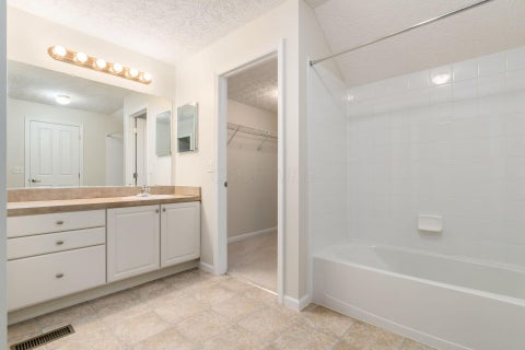 Tiny photo for 4111 Aumbrey Court 35 #35, New Albany, OH 43054 (MLS # 226017930)