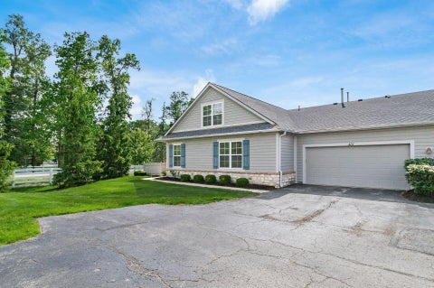 Tiny photo for 4111 Aumbrey Court 35 #35, New Albany, OH 43054 (MLS # 226017930)