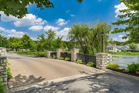 Tiny photo for 4111 Aumbrey Court 35 #35, New Albany, OH 43054 (MLS # 226017930)