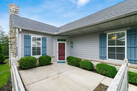 Tiny photo for 4111 Aumbrey Court 35 #35, New Albany, OH 43054 (MLS # 226017930)