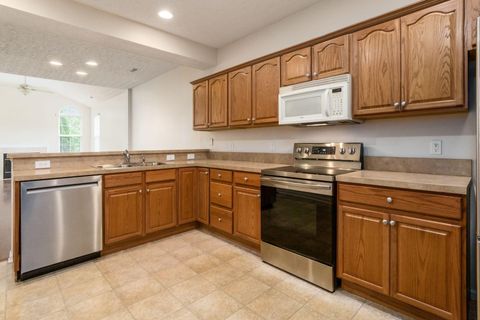 Tiny photo for 4111 Aumbrey Court 35 #35, New Albany, OH 43054 (MLS # 226017930)