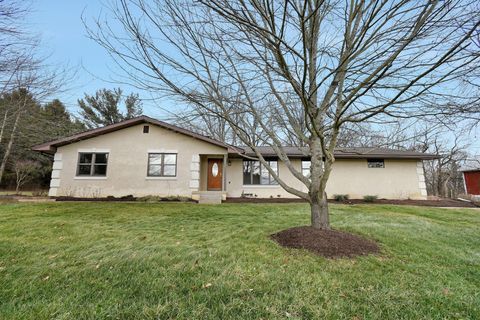 Photo of 13669 E State Route 37, Sunbury, OH 43074 (MLS # 226004022)