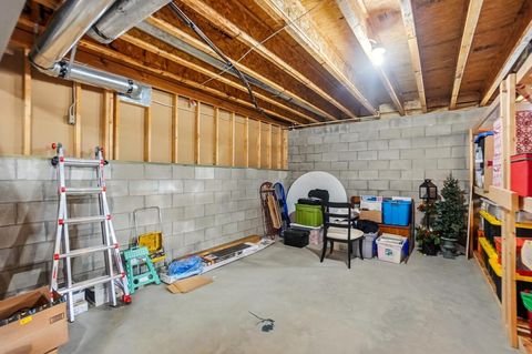 Tiny photo for 1222 Carnoustie Circle, Grove City, OH 43123 (MLS # 226000456)