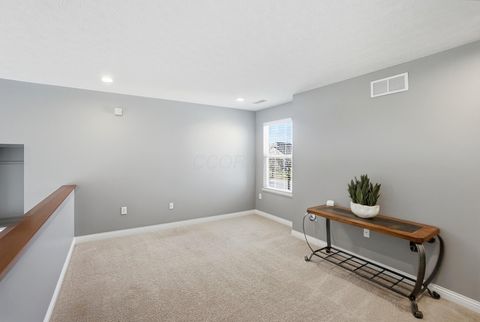 Tiny photo for 1222 Carnoustie Circle, Grove City, OH 43123 (MLS # 226000456)