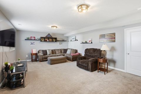 Tiny photo for 1222 Carnoustie Circle, Grove City, OH 43123 (MLS # 226000456)