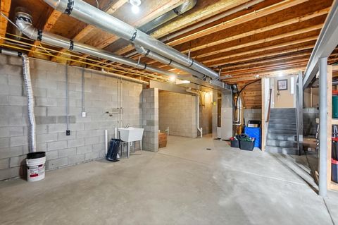 Tiny photo for 1222 Carnoustie Circle, Grove City, OH 43123 (MLS # 226000456)