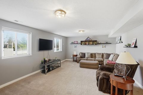 Tiny photo for 1222 Carnoustie Circle, Grove City, OH 43123 (MLS # 226000456)