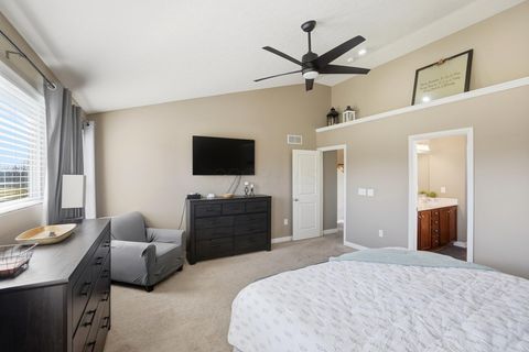 Tiny photo for 1222 Carnoustie Circle, Grove City, OH 43123 (MLS # 226000456)