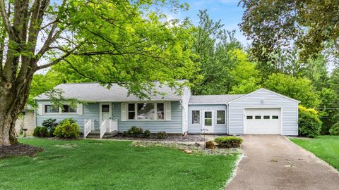 Photo of 3669 Kay Drive, Zanesville, OH 43701 (MLS # 226019427)
