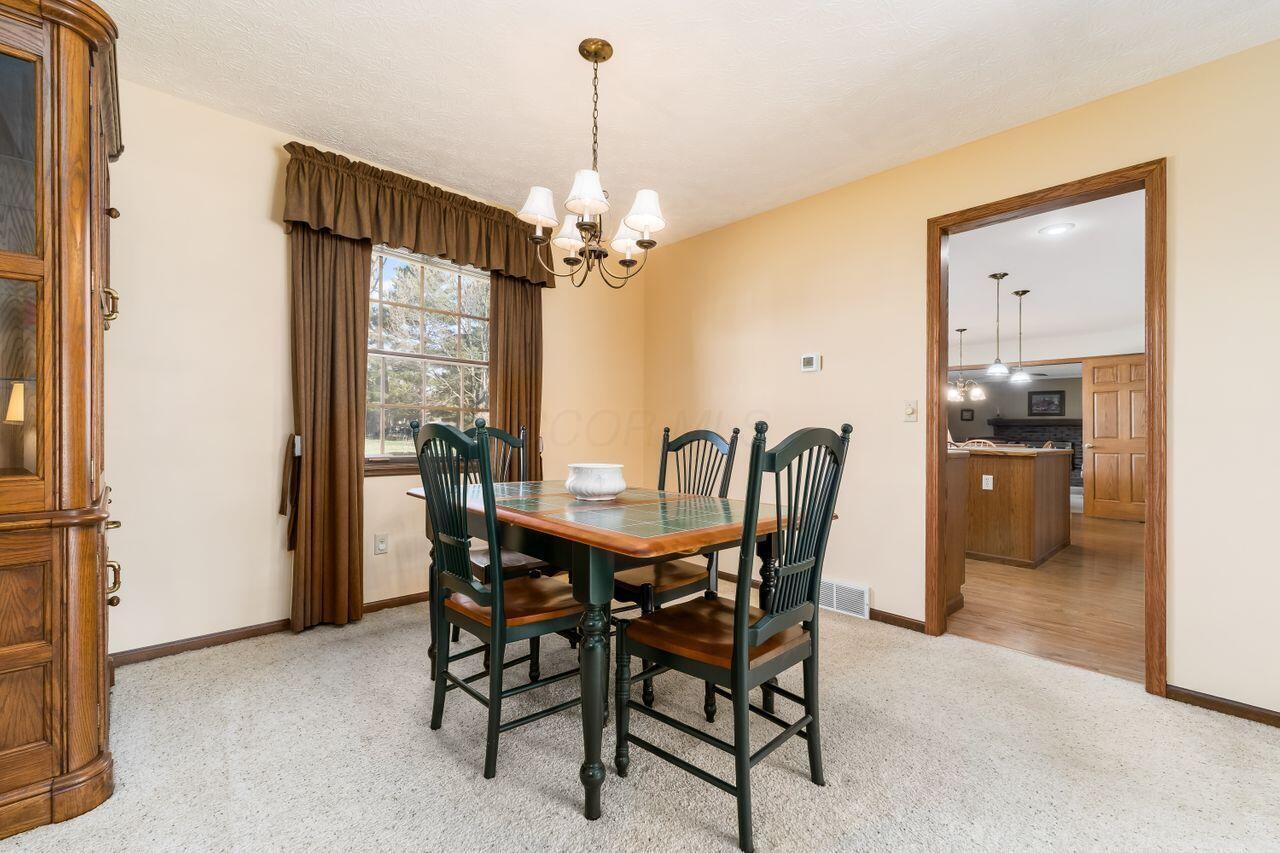 10180 S Crosset Hill Drive, Pickerington, Ohio image 10