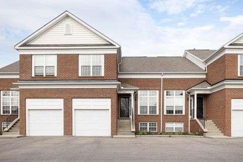 Photo of 3665 Fish Hawk Landing, Columbus, OH 43230 (MLS # 226008712)