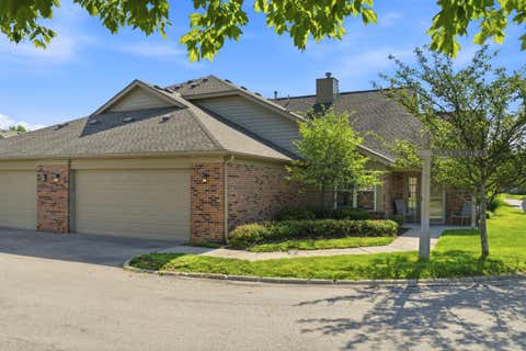 Photo of 1360 Woodberry Place, Columbus, OH 43230 (MLS # 226022513)