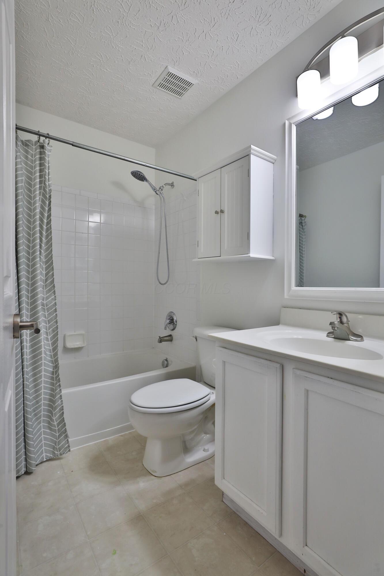 7785 Worley Drive, Blacklick, Ohio image 29