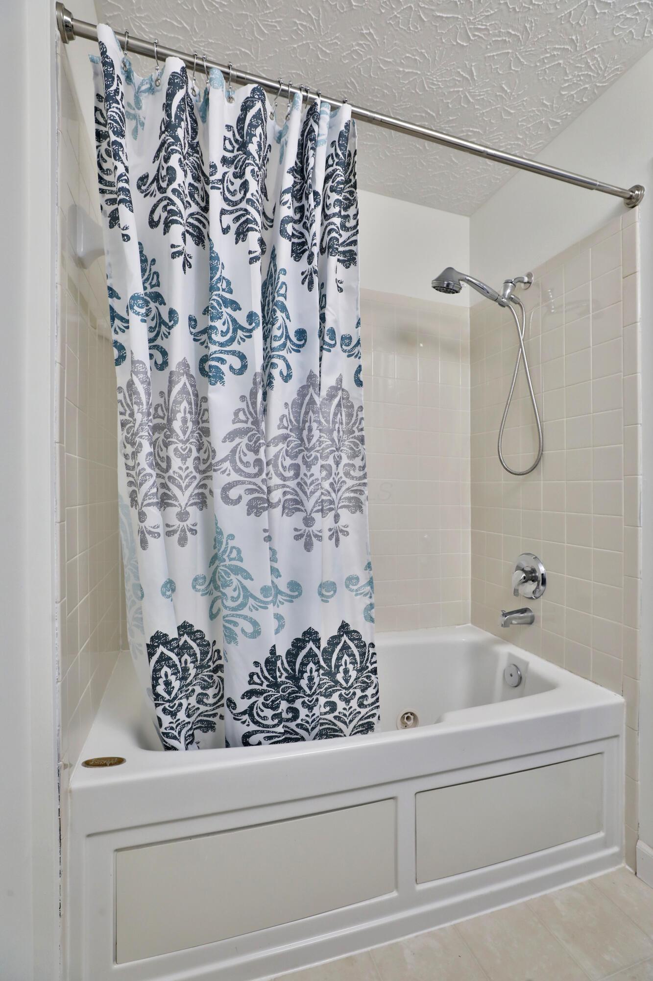 7785 Worley Drive, Blacklick, Ohio image 34
