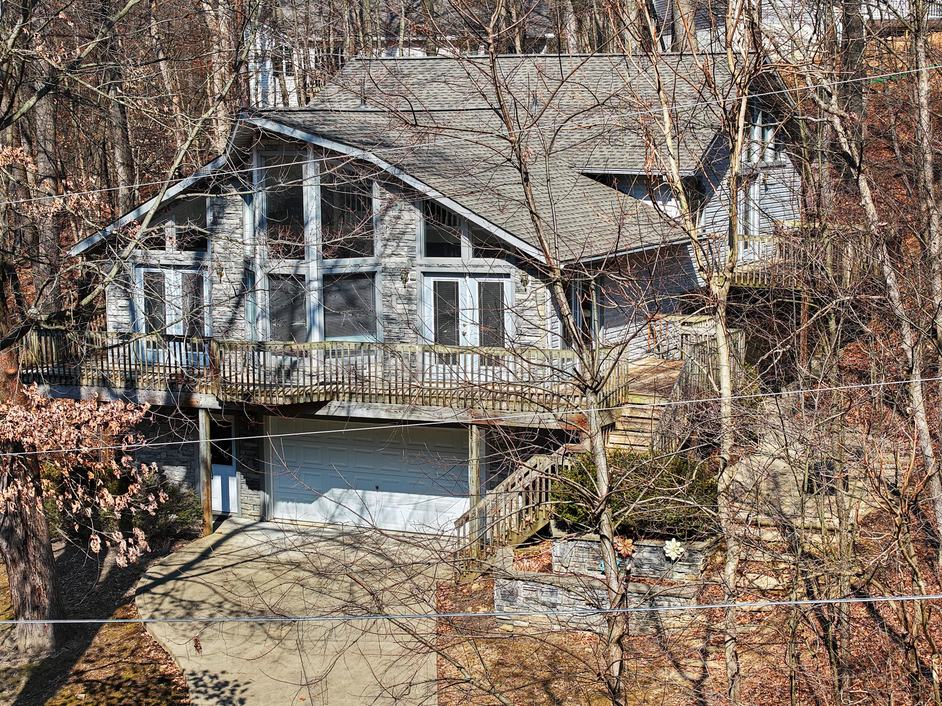 418 Valleyridge Drive, Howard, Ohio image 2