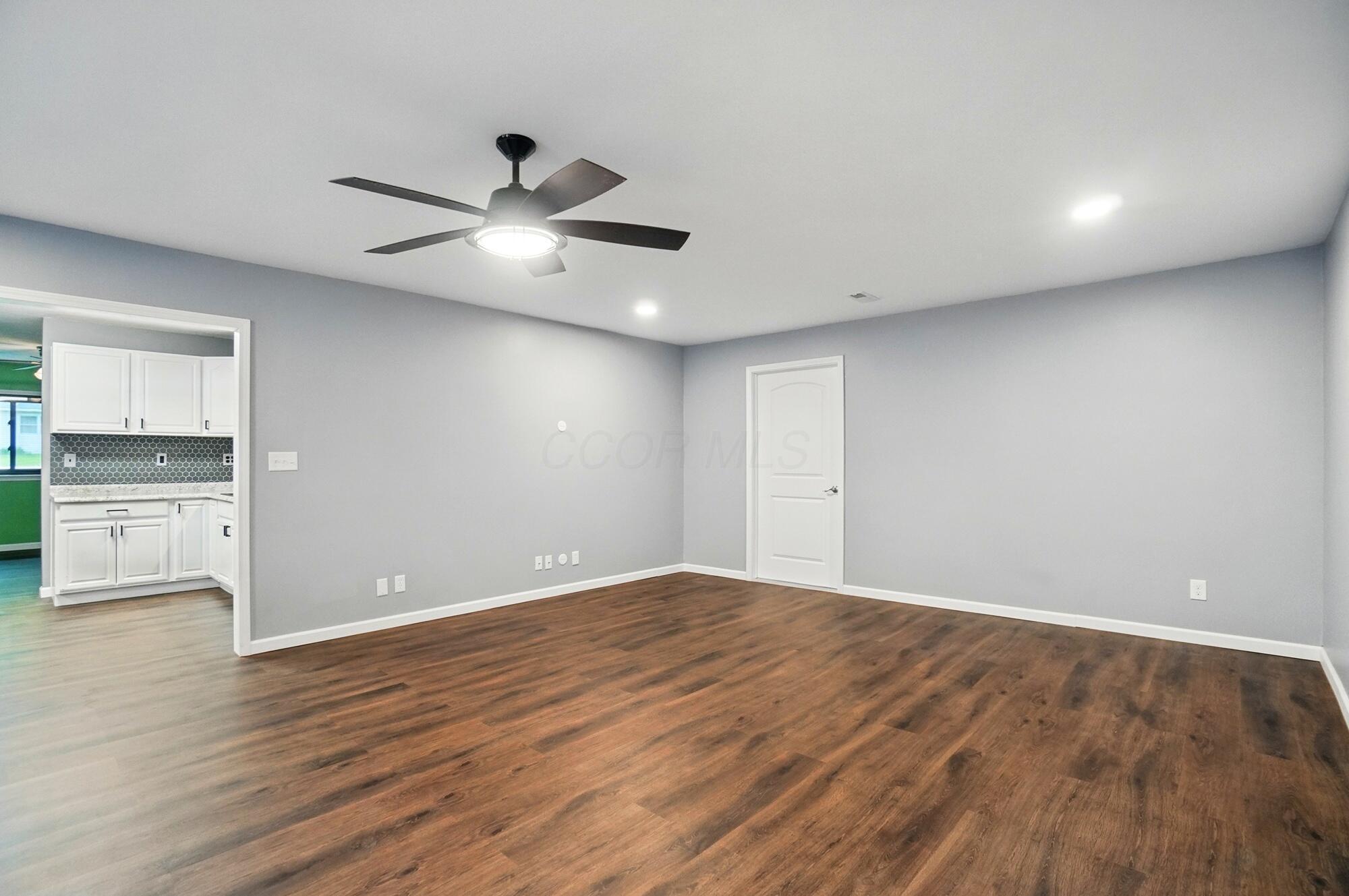 820 N Walnut Street, Baltimore, Ohio image 23