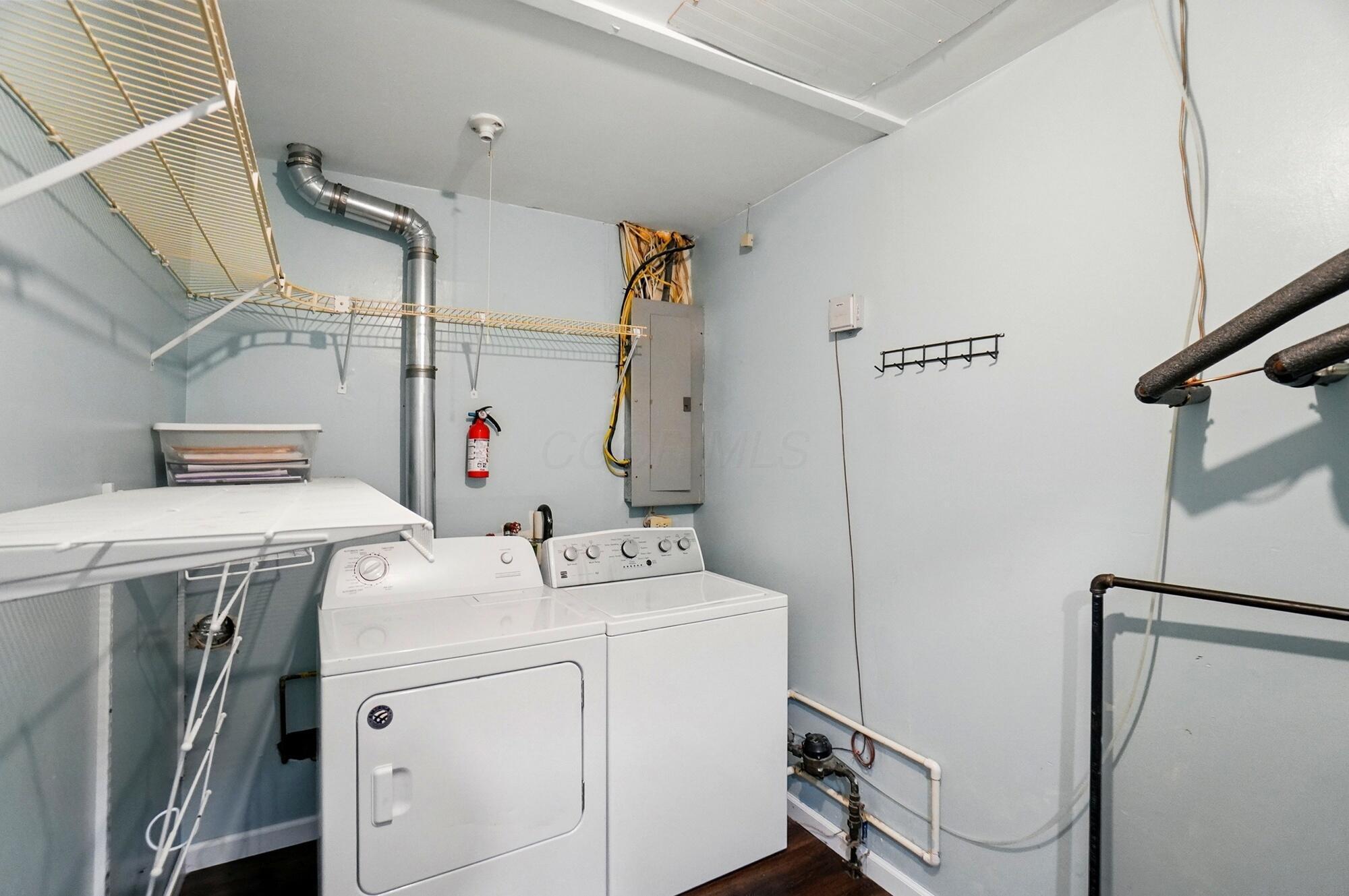 820 N Walnut Street, Baltimore, Ohio image 50