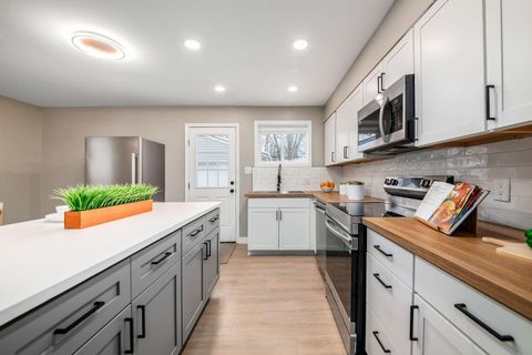 Tiny photo for 1559 Grattan Road, Columbus, OH 43227 (MLS # 225044746)