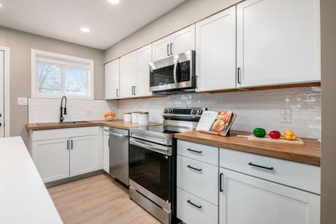 Tiny photo for 1559 Grattan Road, Columbus, OH 43227 (MLS # 225044746)