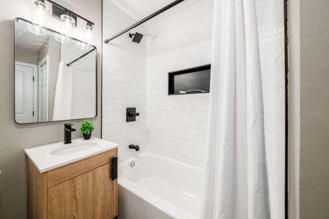 Tiny photo for 1559 Grattan Road, Columbus, OH 43227 (MLS # 225044746)