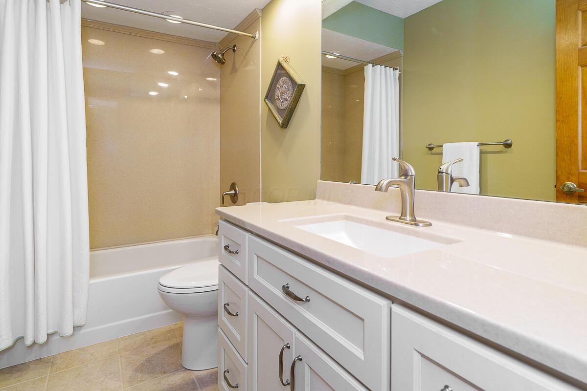 7287 Innisfree Lane, Dublin, Ohio image 31