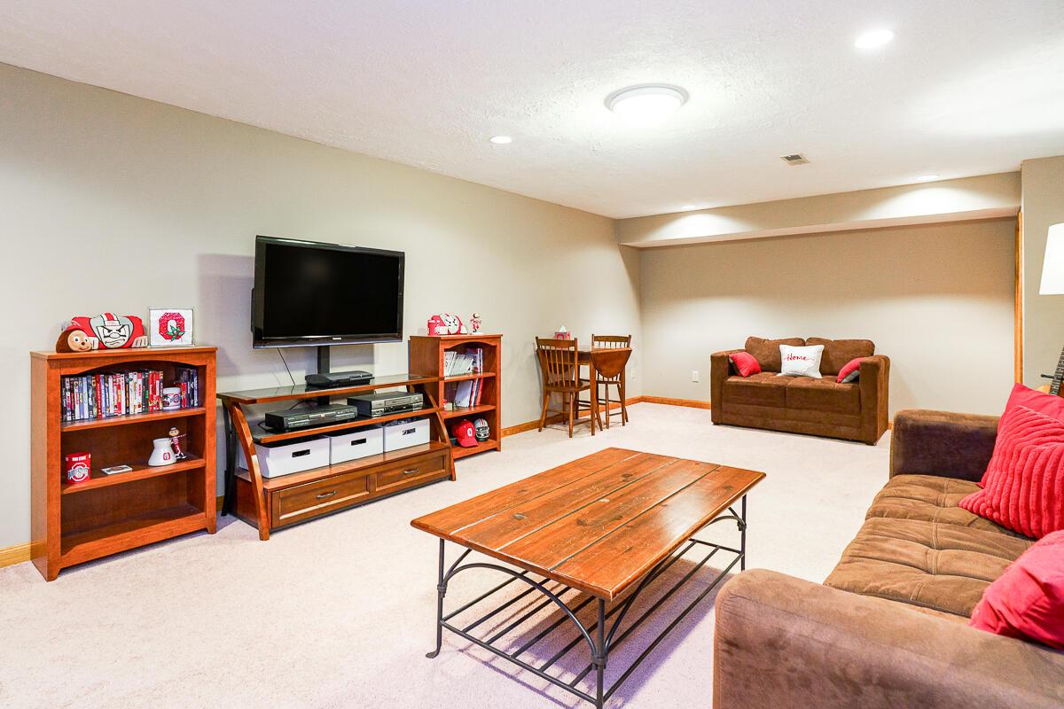 7287 Innisfree Lane, Dublin, Ohio image 32