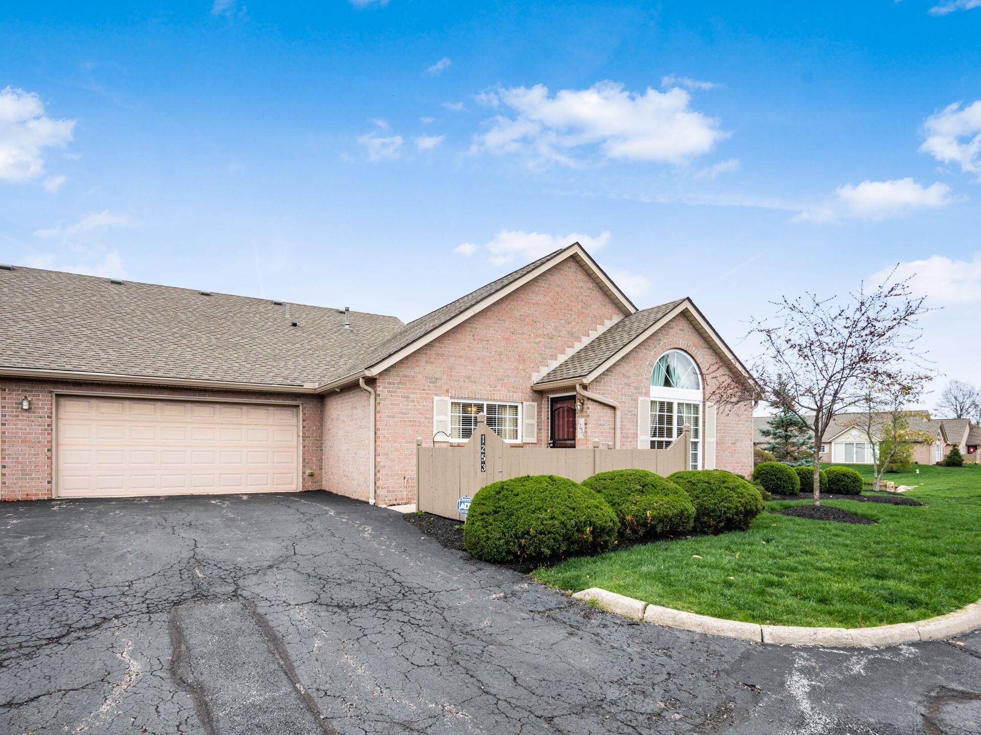 1253 Amberlea Drive, Columbus, Ohio image 2