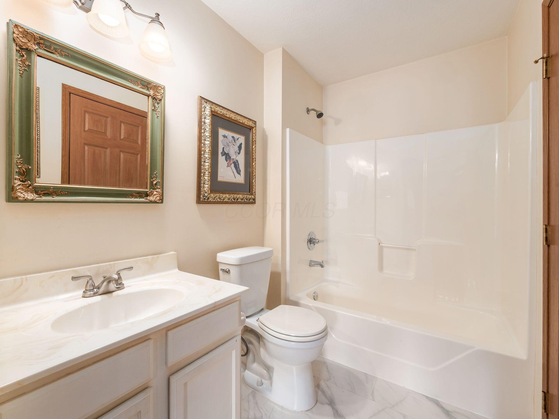 1253 Amberlea Drive, Columbus, Ohio image 14