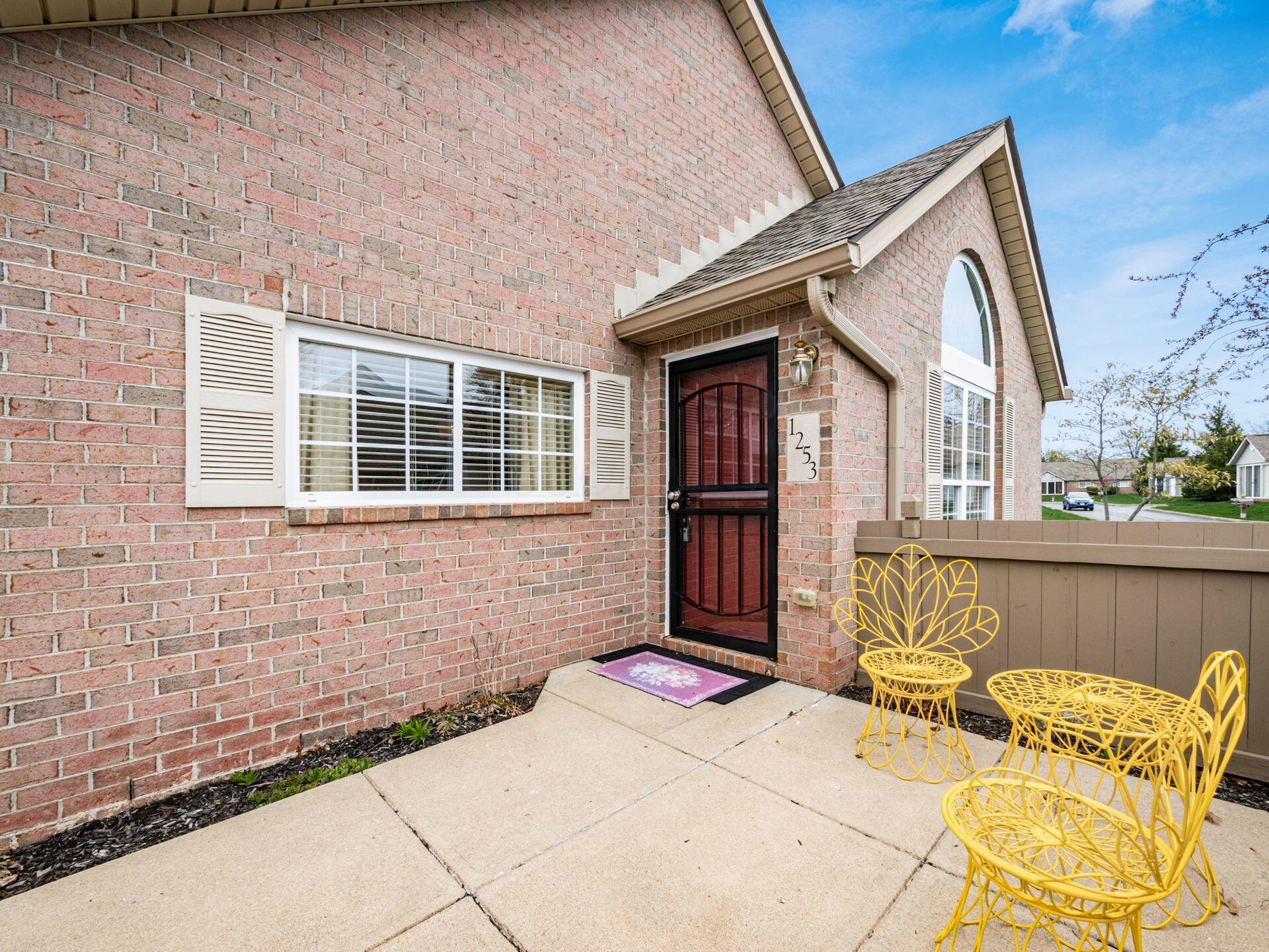 1253 Amberlea Drive, Columbus, Ohio image 8