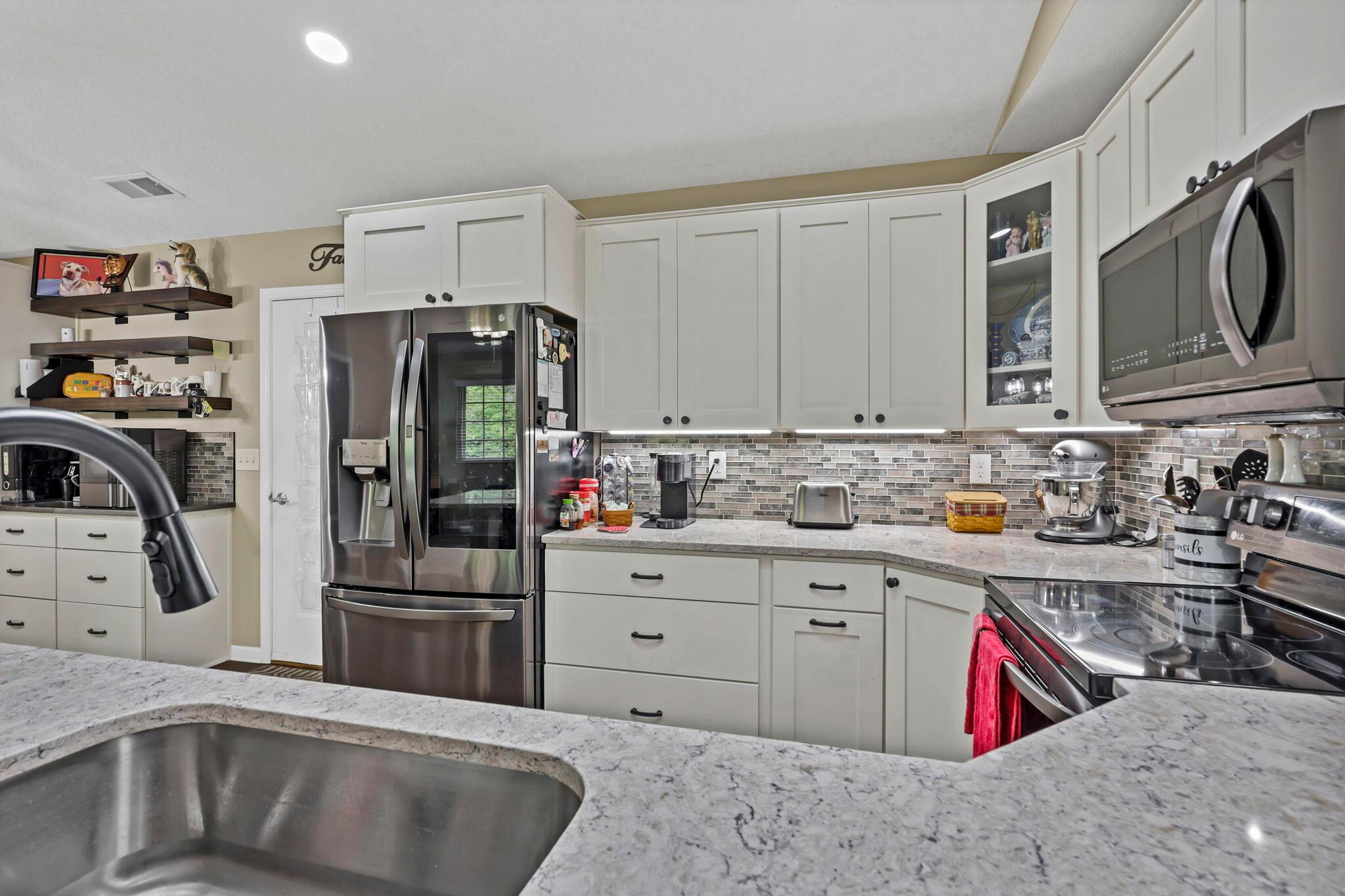 196 Pioneer Circle, Pickerington, Ohio image 14