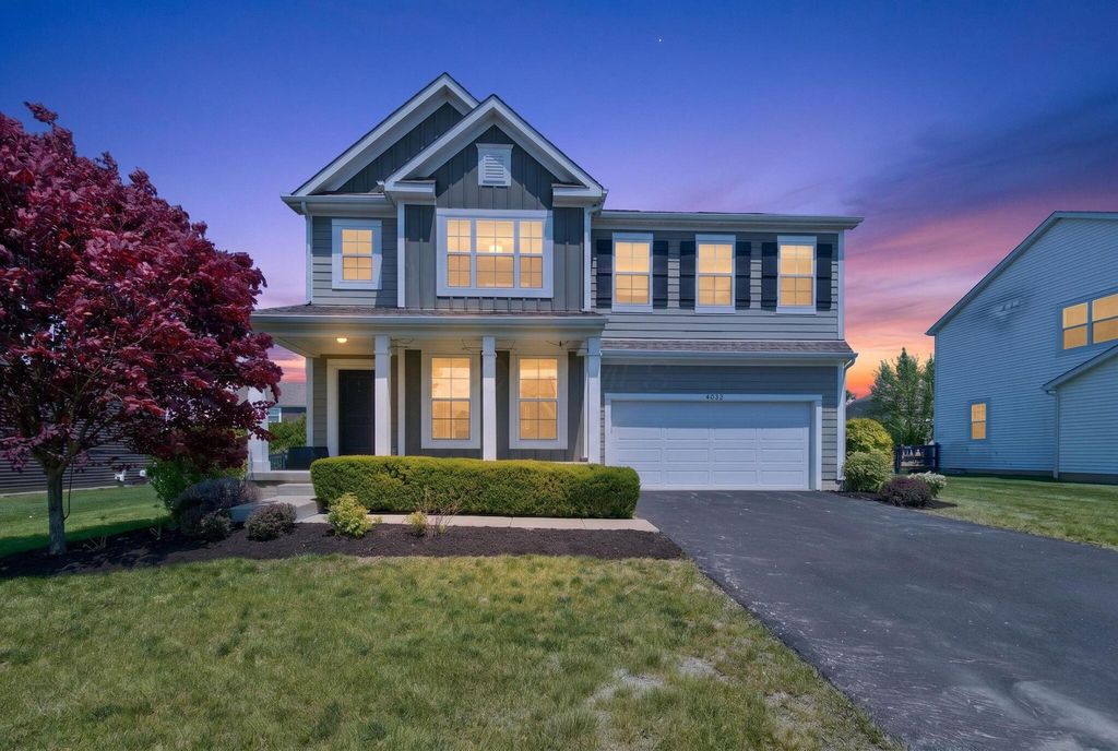 Photo of 4032 Stonehill Way, Powell, OH 43065 (MLS # 226017726)