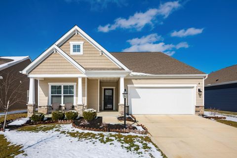 Photo of 521 Curry Drive, Pataskala, OH 43062 (MLS # 226005312)