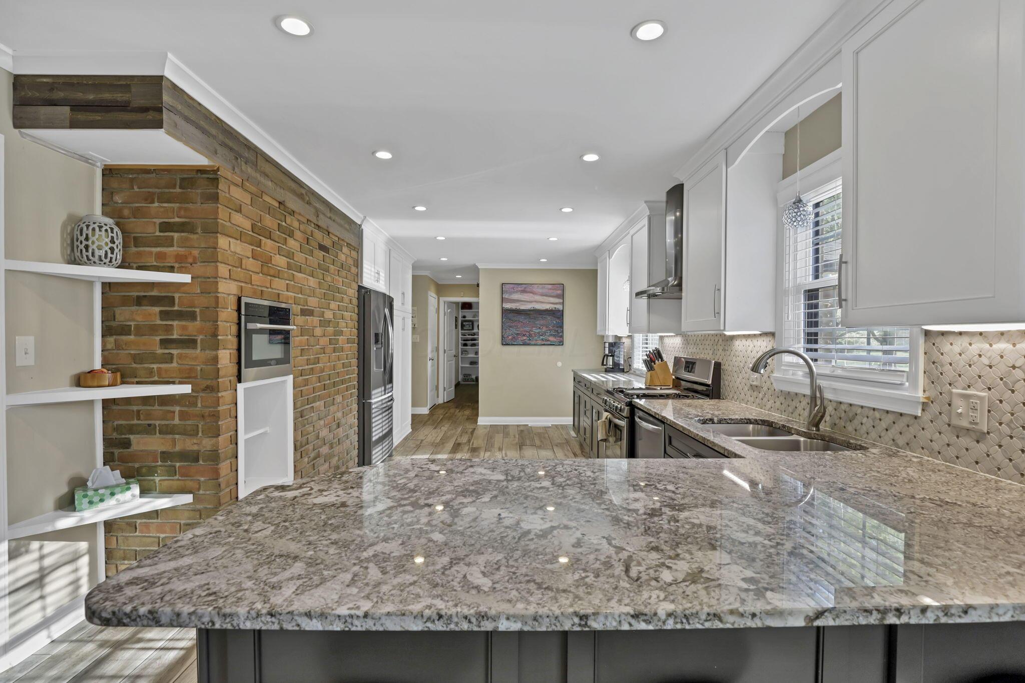 3373 Sunnybrook Drive, Columbus, Ohio image 33